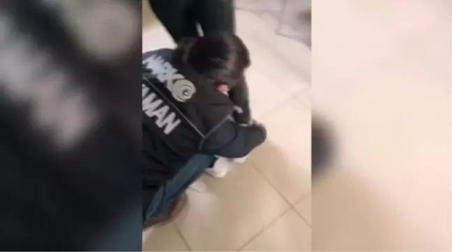 Ayakkabısına gizlediği uyuşturucuyla yakalandı