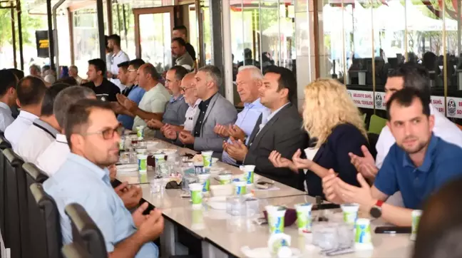 Lapseki Kiraz Festivali'nde Geleneksel Hayır Yemeği Düzenlendi