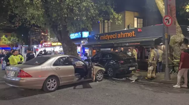 Üsküdar'da Feci Kaza: 4 Yaralı