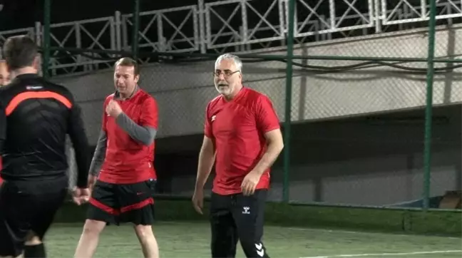 Çalışma Bakanı Işıkhan, 1 Mayıs İçin Futbol Turnuvası Düzenledi