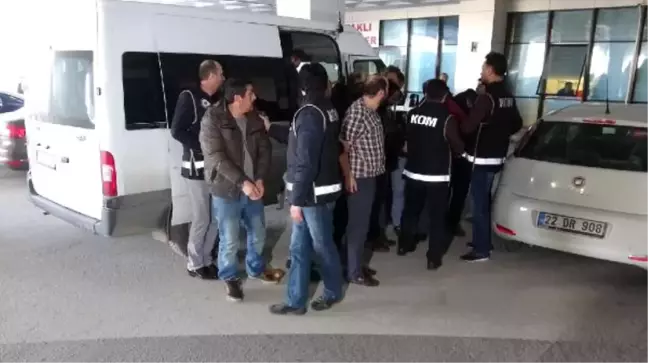 Konsolosluk Araçlarıyla Fetö'cü Kaçıran Şebekeye Polis Operasyonu