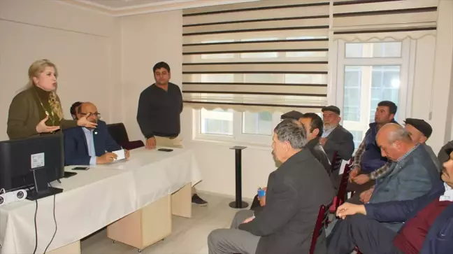 Çubuk'ta Üreticiler Nitratlı Gübre Kullanımı Hakkında Bilgilendirildi
