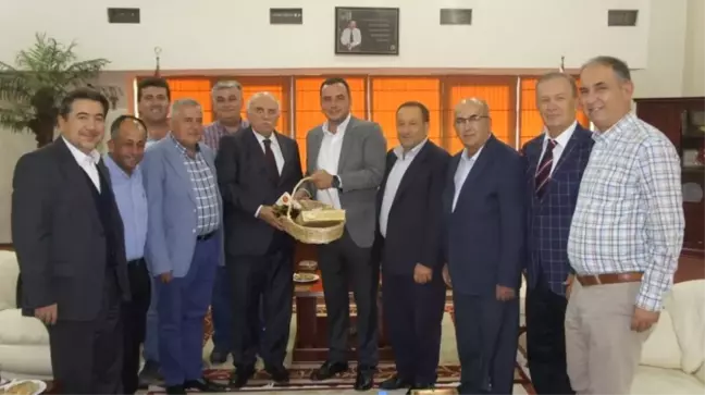 Eski Bakan Coşkun'dan Aydın Ticaret Borsası'nın Yeni Başkanı Çondur'a Ziyaret