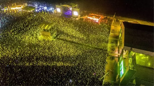 Rock Müziğin Kalbi Edremit'te Atıyor