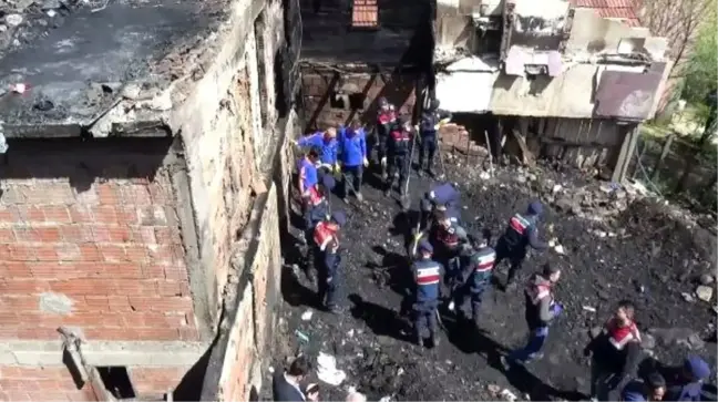 Sinop'ta 3 Kişinin Öldüğü Belirtilen Yangınında, Kemikler Hayvanlara Ait Çıktı