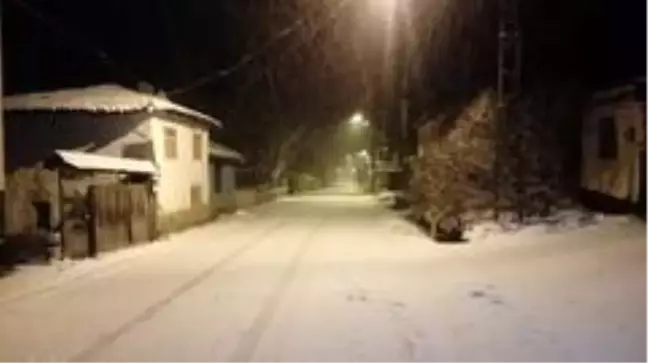 Kar kalınlığı 10 dakikada 10 santimetreyi geçti