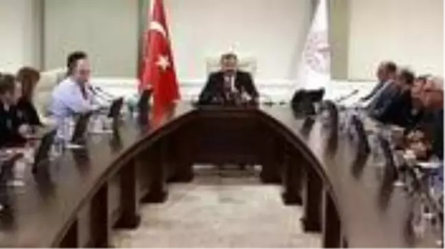 Koronavirüs Bilim Kurulu üyesi, ekstra ücret aldıkları iddialarını yalanladı