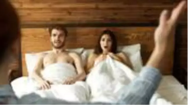 Güzin Abla'ya zor soru: 6 yaşındaki çocuğumuz bizi uygunsuz durumda yakaladı, ne yapmalıyız?