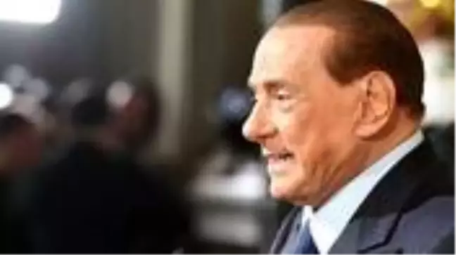 Eski İtalya Başbakanı Berlusconi, koronavirüse yakalandı