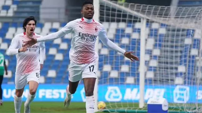 Rafael Leao kimdir? Nereli, kaç yaşında, hangi mevkide oynuyor, hangi takımda, boy ve kilosu? Futbol kariyeri hakkında bilgiler!