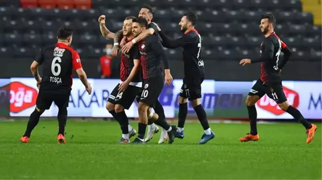 Gaziantep FK, evinde Ankargücü'nü 2-0 mağlup etti