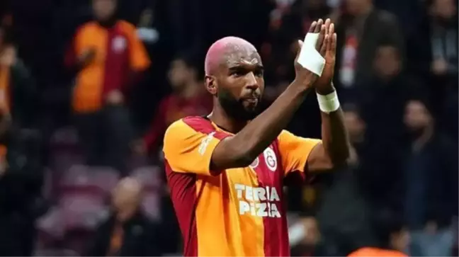 Ryan Babel, ilk şarkısına klip çekti