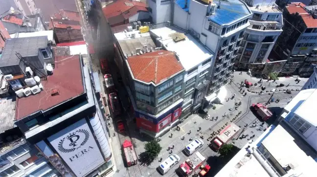 Fatih'te Otel Yangını