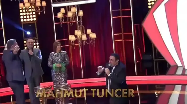 Mahmut Tuncer kimdir? 26 Şubat Şarkılar Bizi Söyler konuğu Mahmut Tuncer kimdir, kaç yaşında, nereli, mesleği ne, evli mi, şarkıları ve filmleri neler