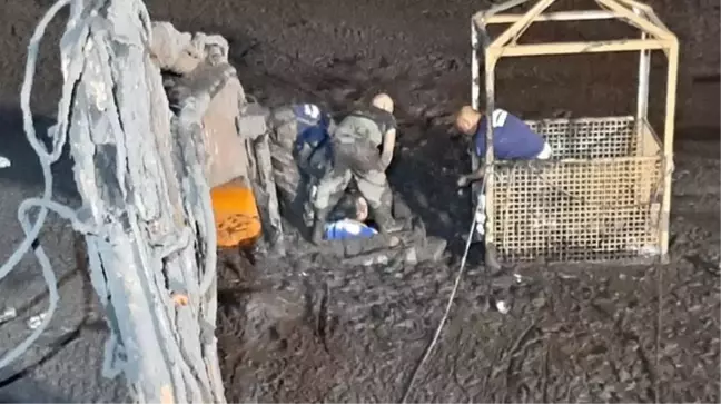 Çamur yığınının altında kalan işçinin cansız bedenine 43 saat sonra ulaşılabildi