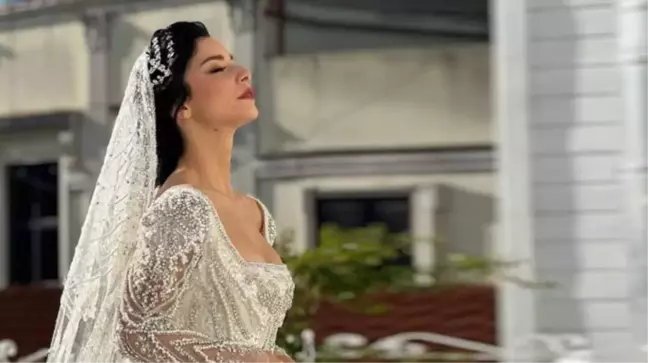 Ünlü oyuncu Merve Boluğur, DJ Mert Aydın'la dünyaevine girdi