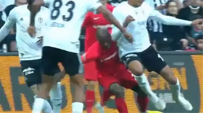 Kartın rengi çok tartışılacak! VAR, Beşiktaş taraftarına saç baş yoldurdu