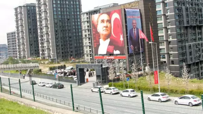 İstanbul Valiliği'nden CHP binasına saldırı iddiasıyla ilgili açıklama: Bir araçtan havaya ateş edildiği belirlendi