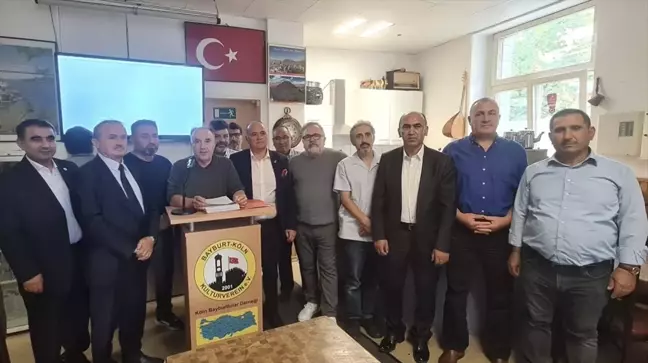Almanya'da Türkler, sözde soykırım anıtına tepki gösterdi