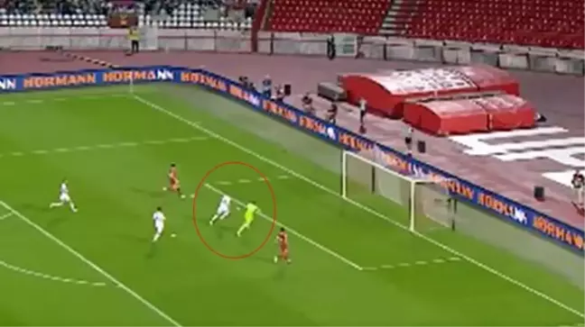 Şanssızlıklar peşini bırakmıyor! Attila Szalai, milli takımda da yıkımı yaşadı