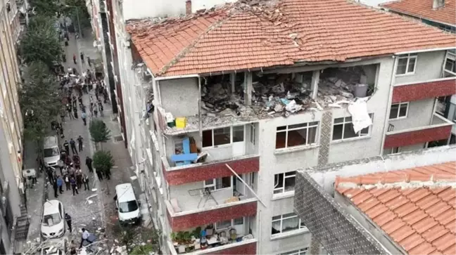 Son Dakika: İstanbul Şirinevler'de bir binadaki doğal gaz patlamasında can kaybı 3'e yükseldi