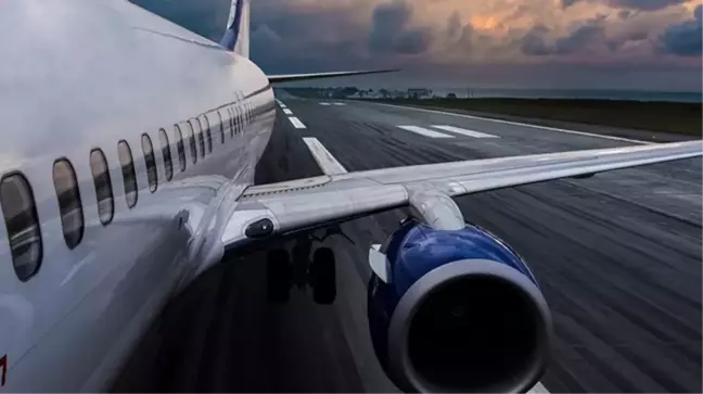 Glasgow'dan Antalya'ya giden uçak, sarhoş yolcu nedeniyle Selanik'e acil iniş yaptı