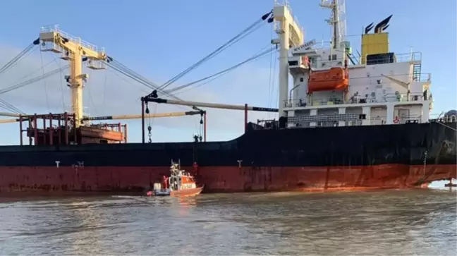 Tuna Nehri'nde yük gemisi mayına çarptı: 4 Türk denizcinin sağlık durumu iyi