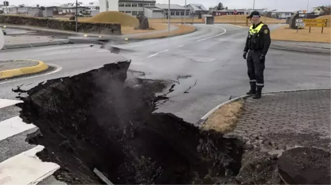 İzlanda'da akılalmaz olay! Yanardağ patlamasıyla oluşan çatlağa düşen işçi için arama çalışması başlatıldı