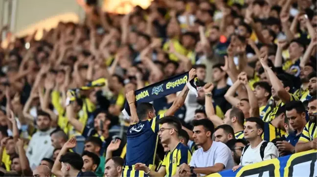 Fenerbahçeliler RAMS Başakşehir'de forma giyen Deniz Türüç'e öfke kusuyor: Haram zıkkım olsun