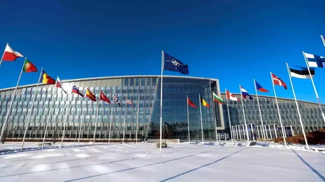 İsveç NATO'ya katıldı