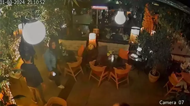 Eyüpsultan'da T.C.'nin kaza yaptığı anlar kamerada