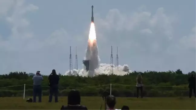 Boeing, NASA astronotlarını ilk kez uzaya yolladı