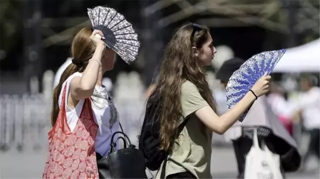 Fırtına ve yağış kısa sürdü! İstanbulluları sıcak bir bayram bekliyor