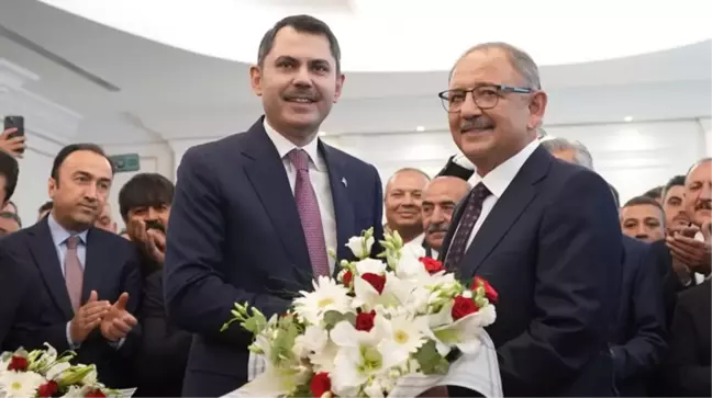Çevre Bakanlığı'nda devir teslim töreni! Kurum ilk hedefi kentsel dönüşüm olarak belirledi
