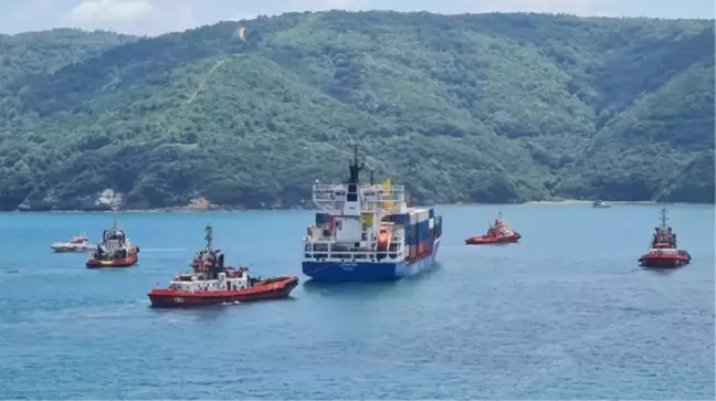 İstanbul Boğazı'nda trafik geçici olarak askıya alındı