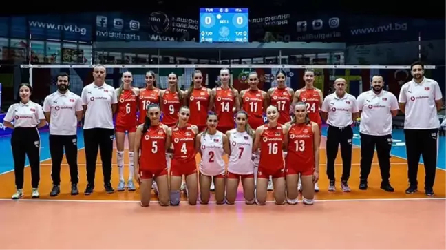 İtalya'yı finalde 3-2 yenen 20 Yaş Altı Kadın Voleybol Milli Takımımız, namağlup Avrupa şampiyonu oldu