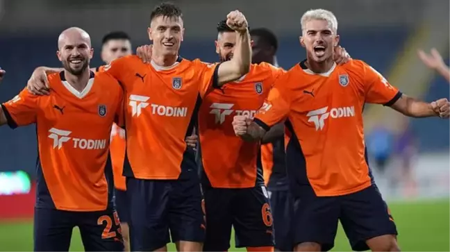 Süper Lig'de tarihi geri dönüş! RAMS Başakşehir, konuk ettiği Antalyaspor'u 5-2 yendi