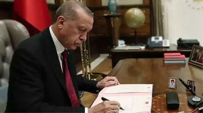 Cumhurbaşkanı Erdoğan'ın imzasıyla 3 bakan yardımcısı görevden alındı