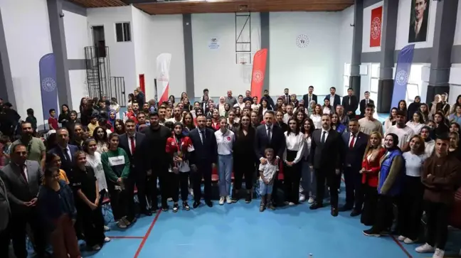 Gençlik ve Spor Bakan Yardımcısı Iğdır'da Gençlerle Buluştu