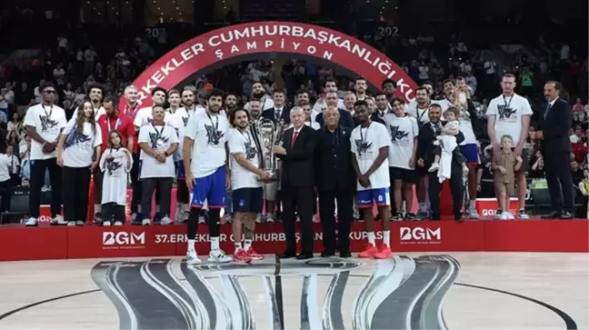 1 sayı farkla şampiyon! 37. Cumhurbaşkanlığı Kupası Anadolu Efes'in