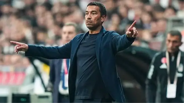 Van Bronckhorst'tan sürpriz bek tercihi! Kayserispor-Beşiktaş maçının ilk 11'leri belli oldu