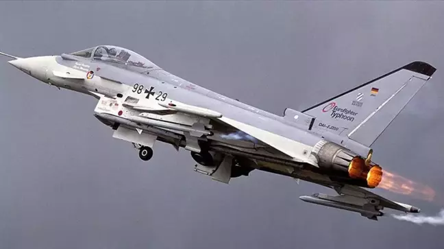 Almanya'dan Eurofighter'a yeşil ışık