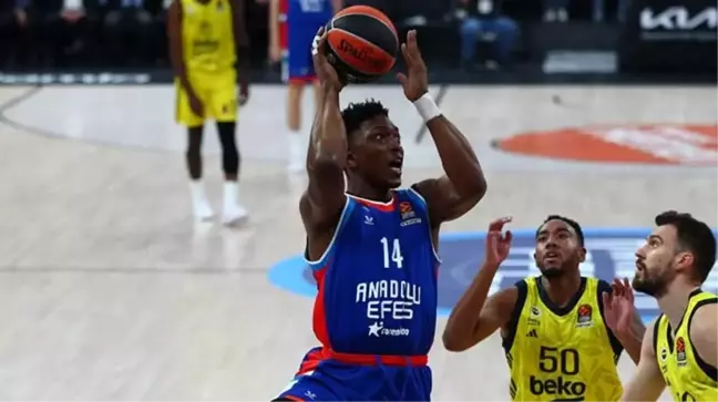 Anadolu Efes'te forma giyen Stanley Johnson'ın evini kurşunladılar