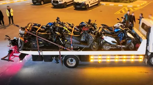 İstanbul'da Drift Atan 14 Motosiklet Sürücüsü Gözaltına Alındı