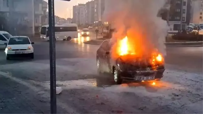 Kayseri'de Seyir Halindeki Otomobilde Yangın Çıktı