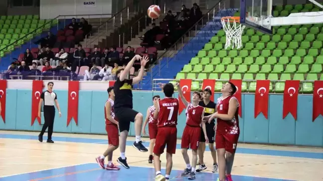 Elazığ'da U18 Basketbol Yerel Ligi Müsabakaları Başladı