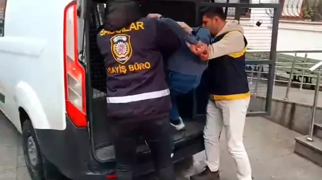 Bağcılar'da Polis Memurlarına Bıçaklı Saldırı