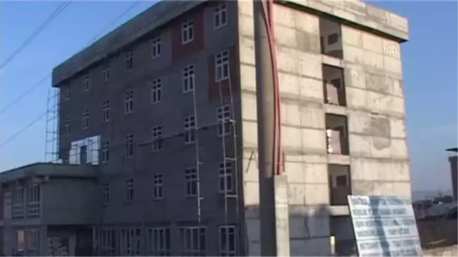 Yurt Inşaatından Düşen Kişi Yaralandı