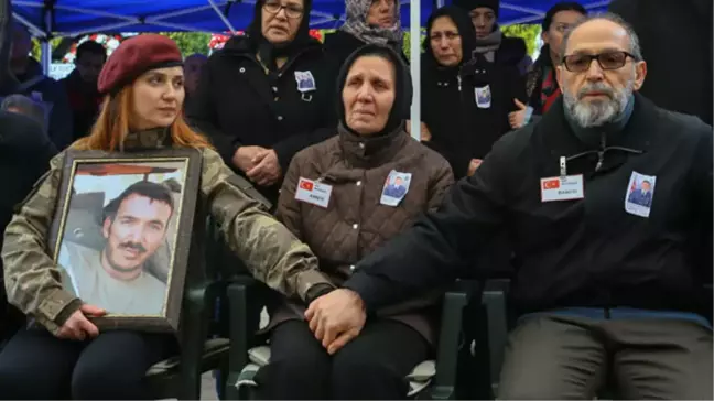 El Bab Şehidi Astsubay Furkan Yavaş'ı, Ailesi El Ele Uğurladı (2)