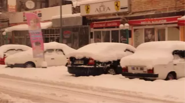 Isparta'da Kar Yaşamı Olumsuz Etkiliyor